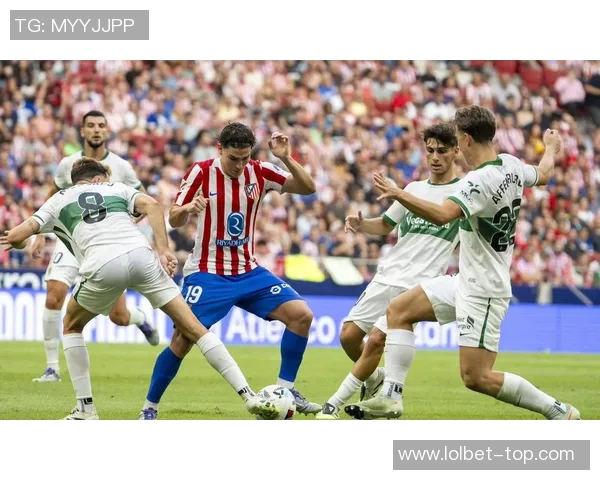 德甲激战：马竞绝杀巴萨补时进球引爆全场激情瞬间解析