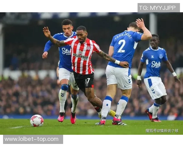 友谊赛精彩回顾：那不勒斯小胜多特蒙德引发全场热烈反响