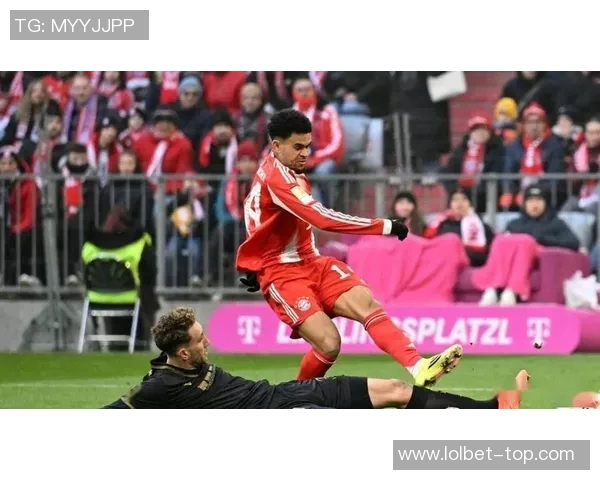 那不勒斯强势逆转拜仁3-0全场沸腾精彩集锦回顾